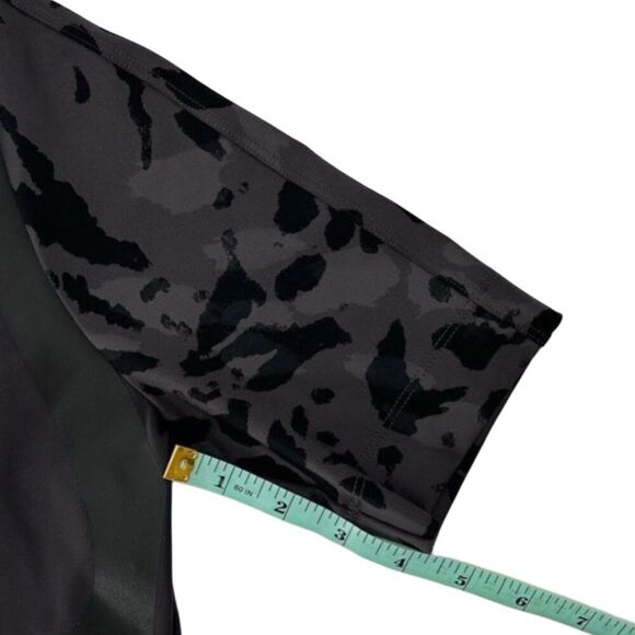 Adidas by Stella McCartney Run Utility Tee Black XS - Picture 10 of 12